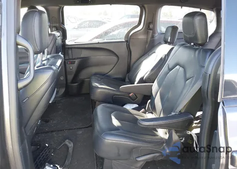 2020 Chrysler Pacifica Touring L Plus z USA, uszkodzony, nr VIN 2C4RC1EG9LR210049